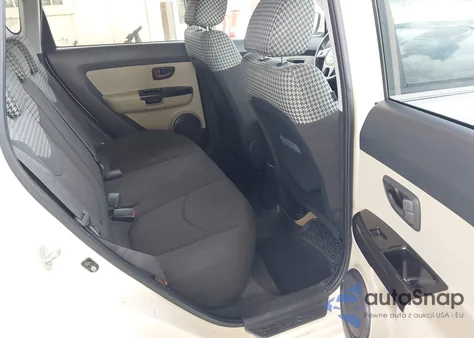 2010 Kia Soul ! from USA, damaged, VIN KNDJT2A29A7073870